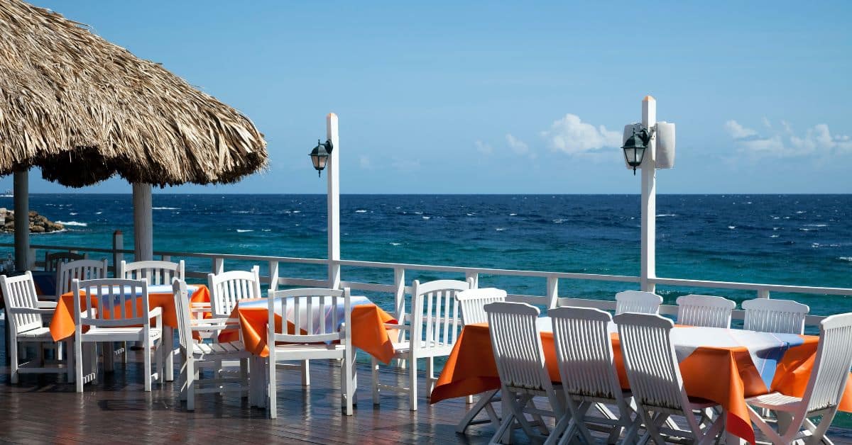 marathon restaurants on the water